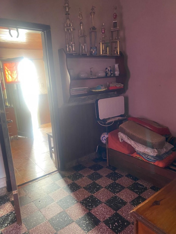 CASA AMERICANA con Local al frente