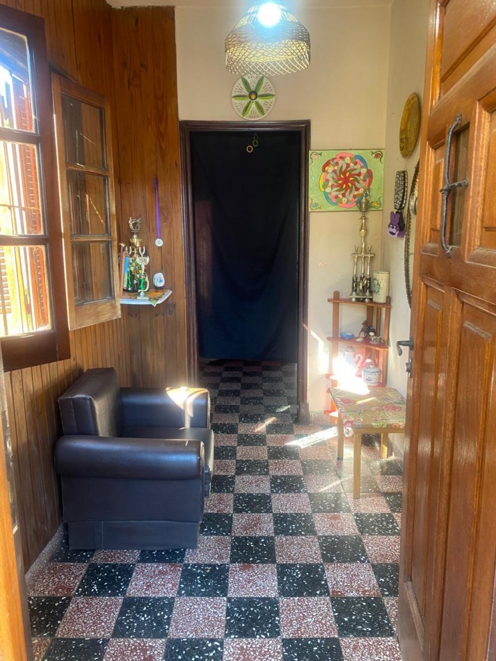 CASA AMERICANA con Local al frente
