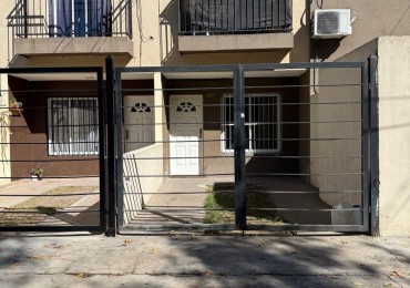 Departamento Planta Baja con Cochera
